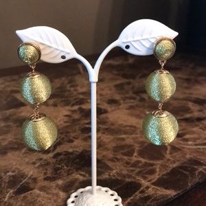 🆕 Beautiful earrings.